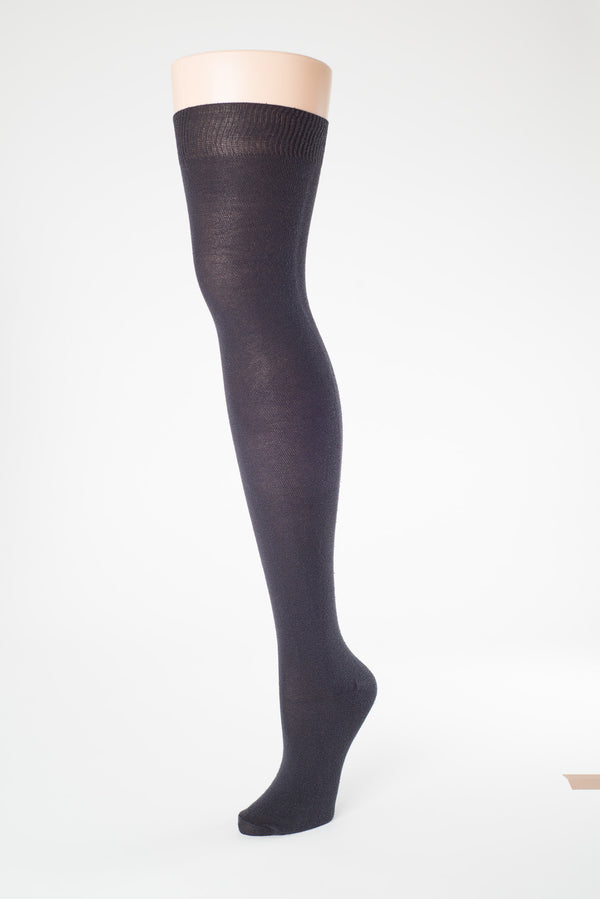 Delp Stockings Plain Silk SALE Stockings. Black color side view. 